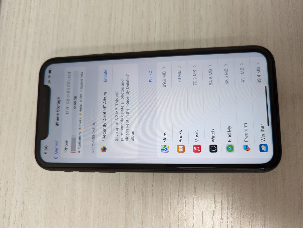 iPhone 11 64gb Black Unlocked - photo 2