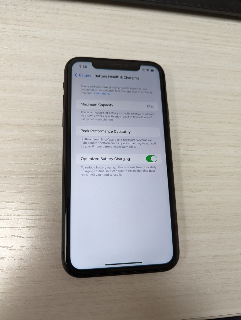 iPhone 11 64gb Black Unlocked - photo 4