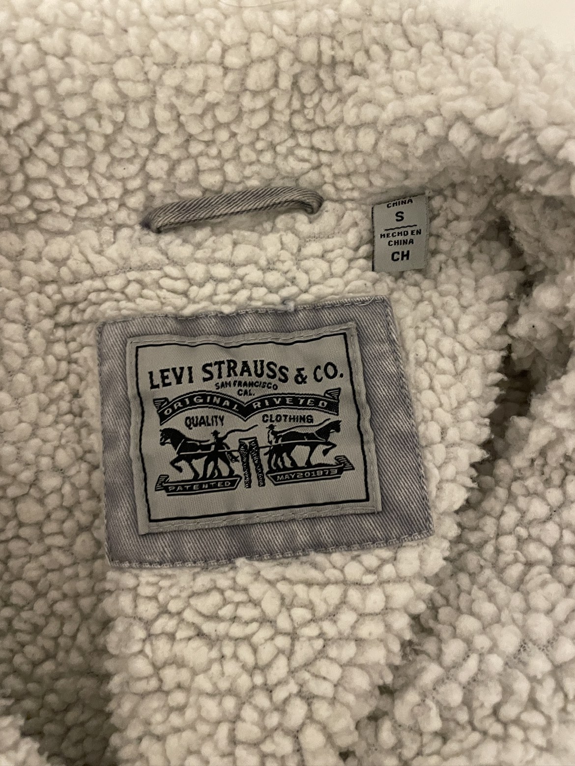 Levi's Women's Washed Cotton Sherpa Trucker Jacket - photo 3