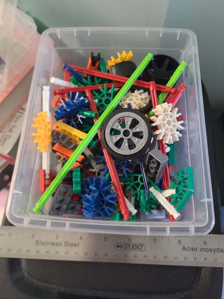 Knex building pieces thumbnail