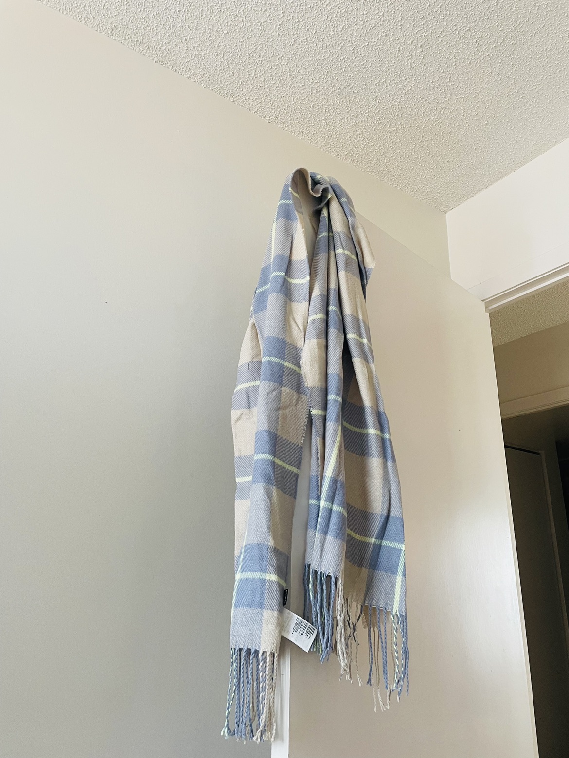 Extremely soft and new Scarf - photo 3