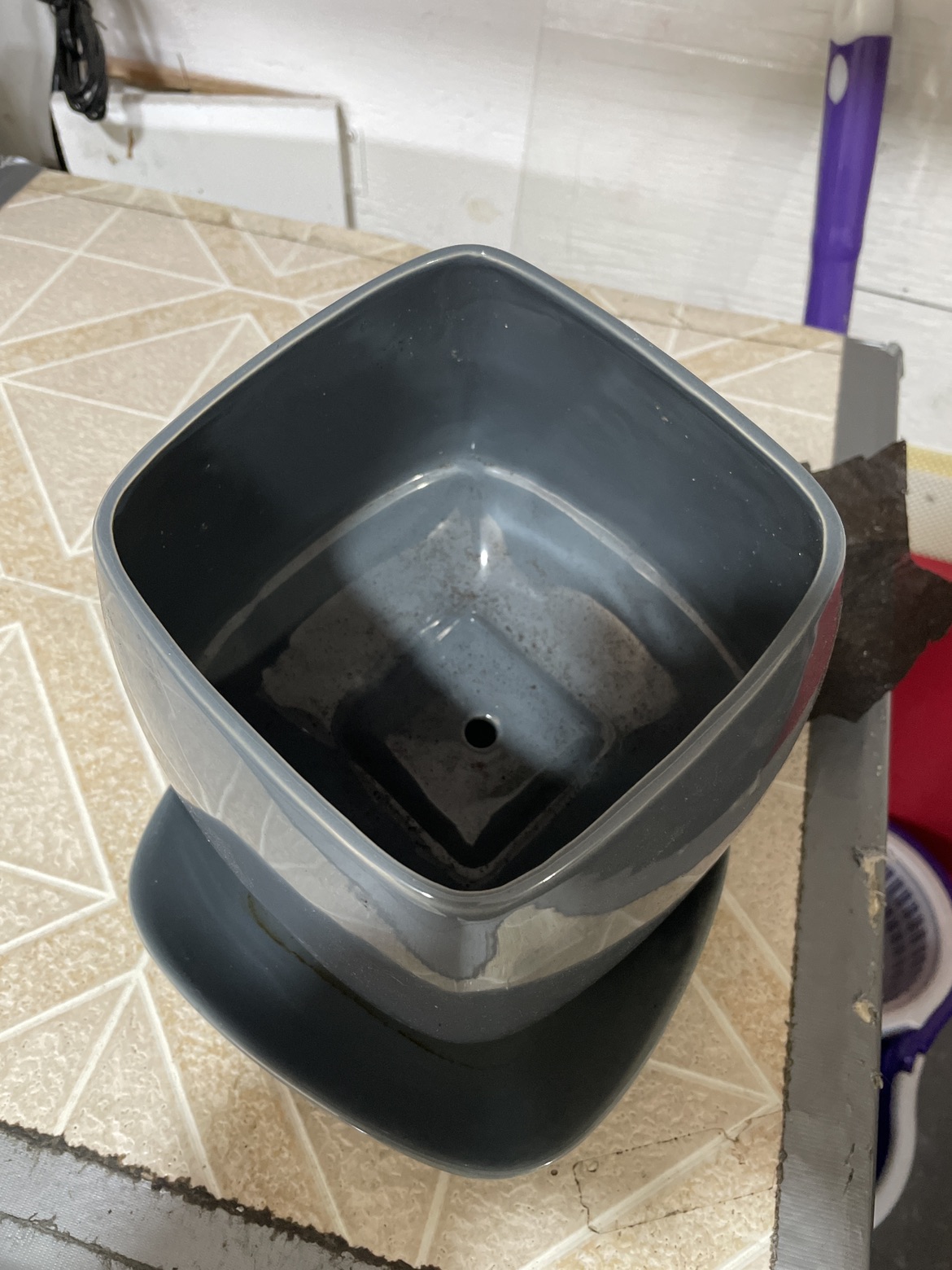 Planter and saucer 🏈 image indicator(3)