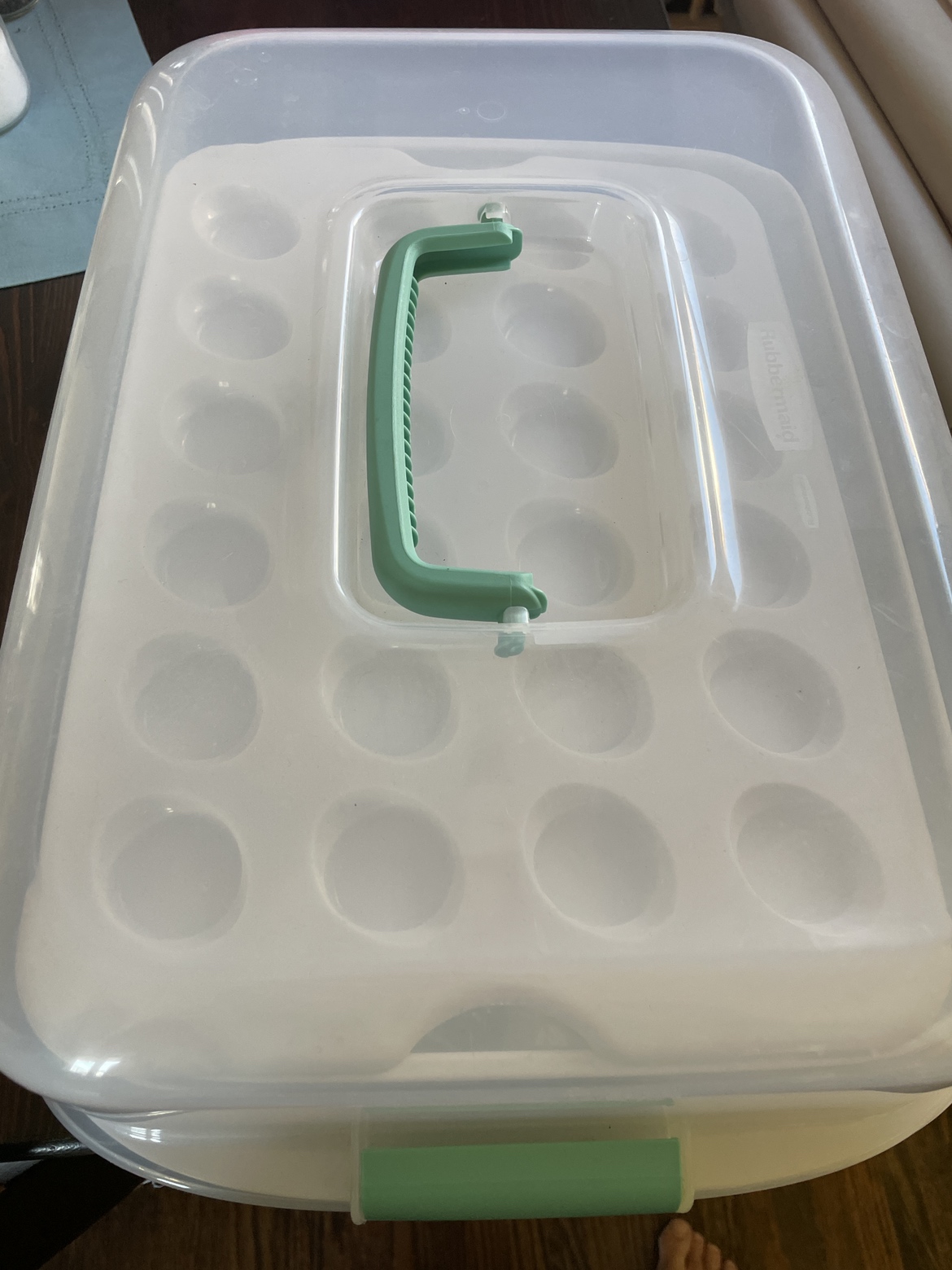 Cupcake / food storage container
