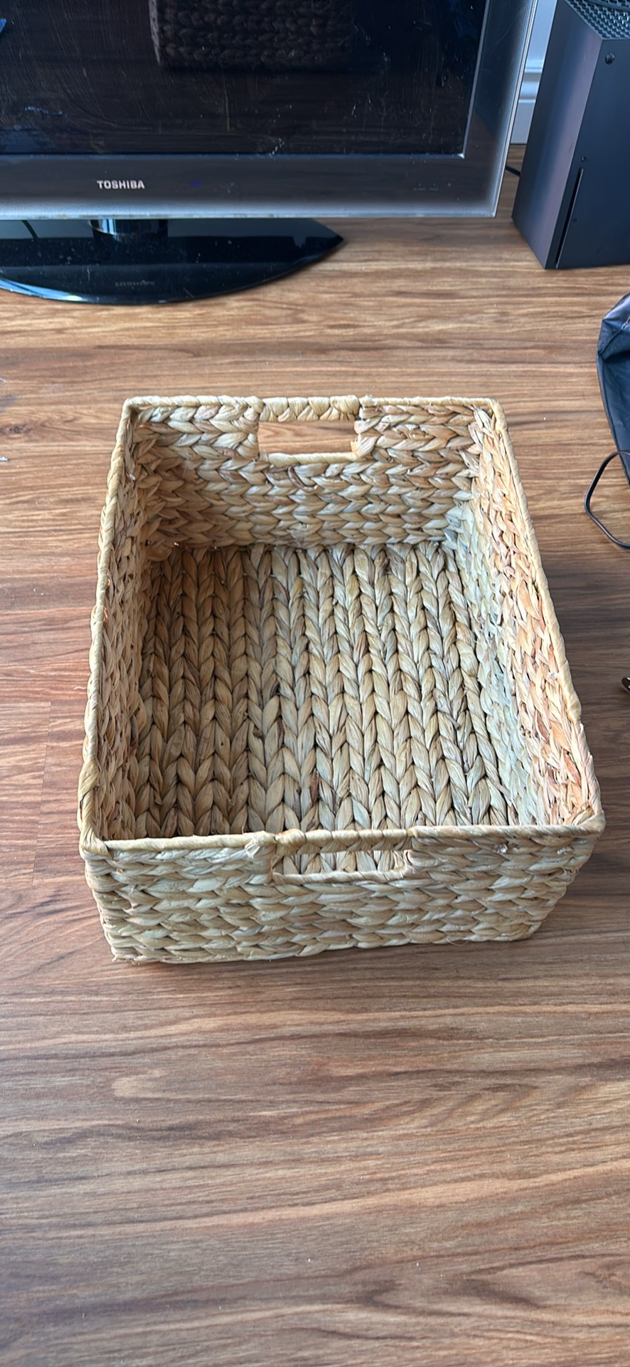 Storage basket