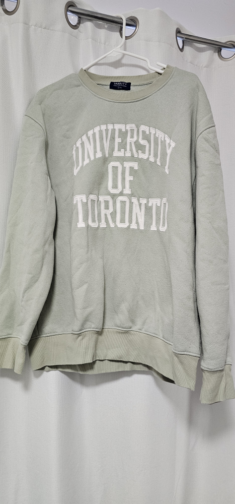 UofT crewneck #freecycle