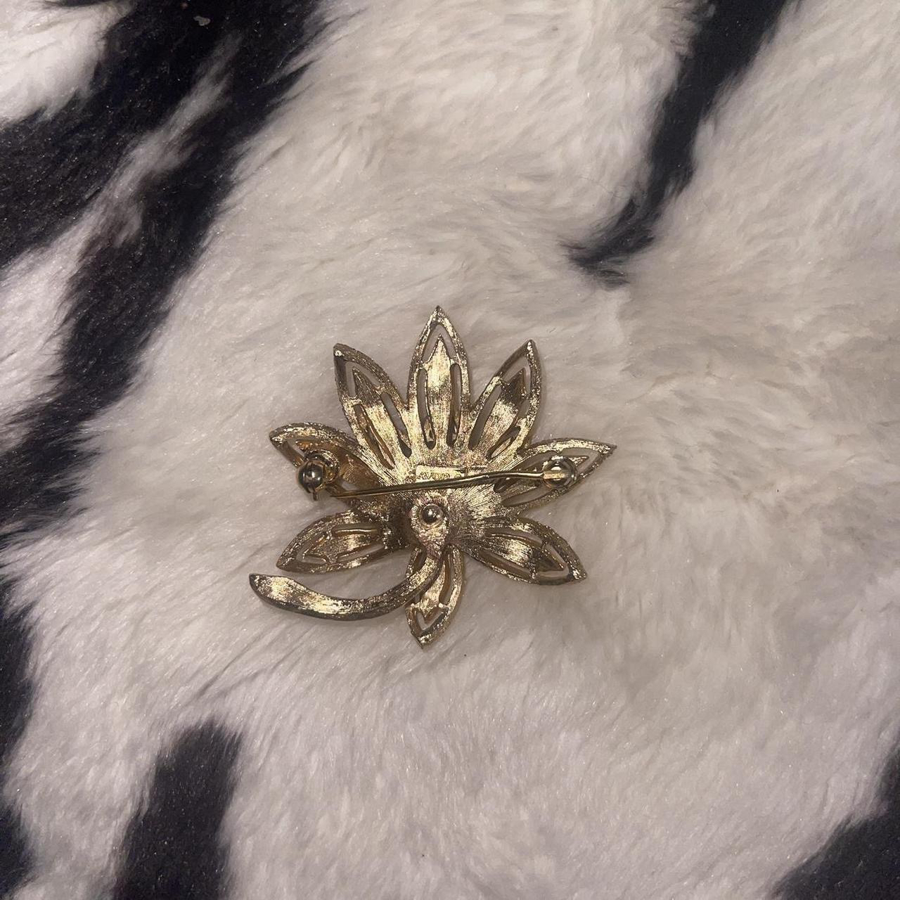 Gold Lotus Brooch - photo 2