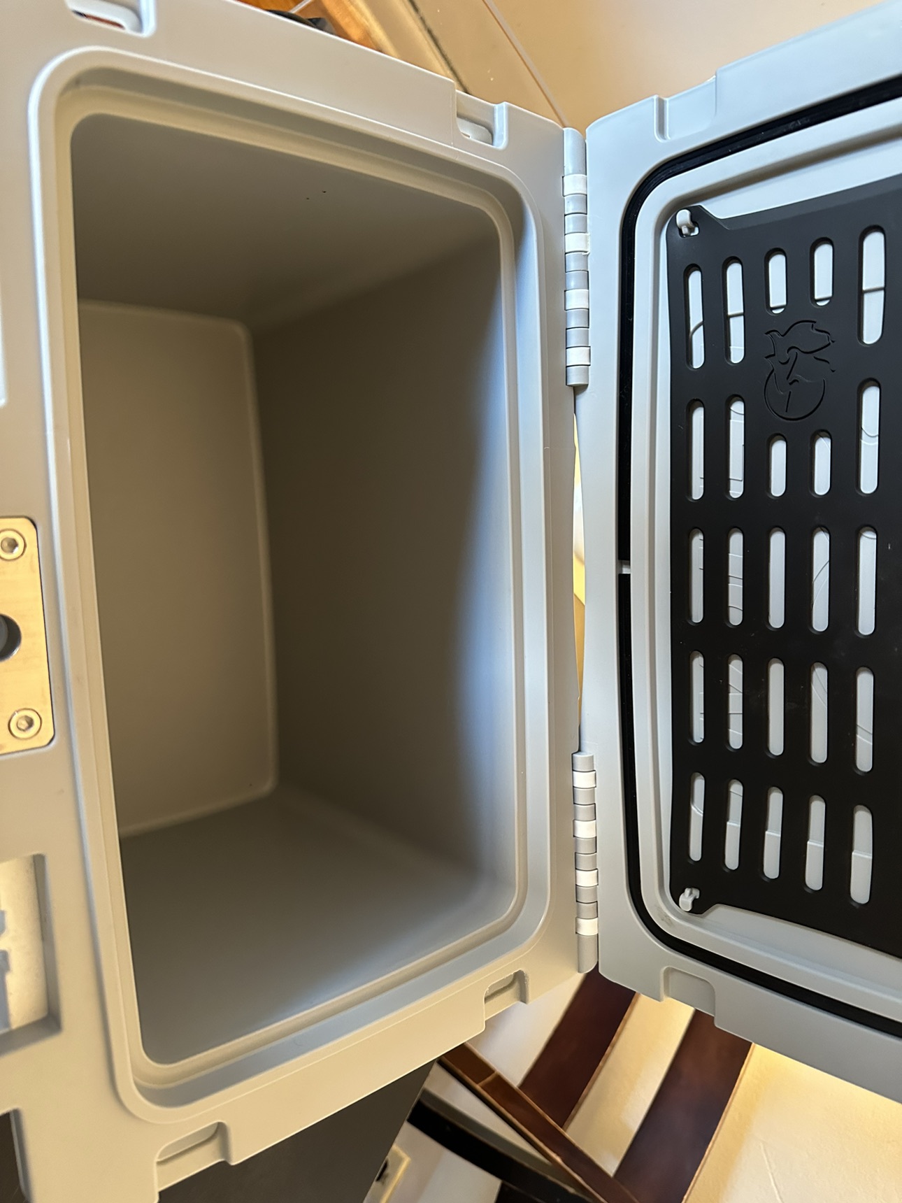 Pelican 14 Quart Cooler 🏈 image indicator(4)