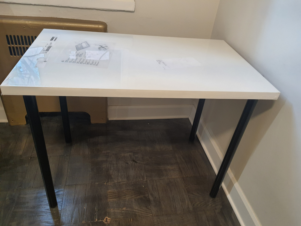Desk table