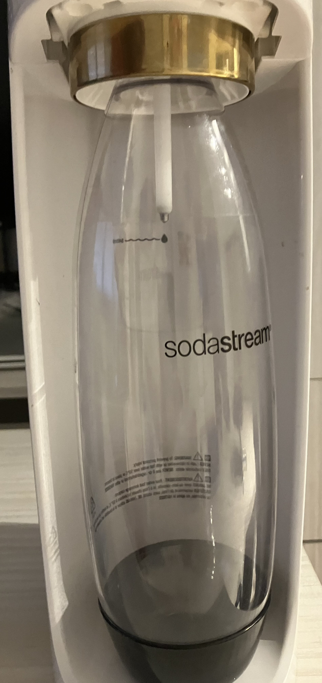 Sodastream white + co2 bottle - photo 2