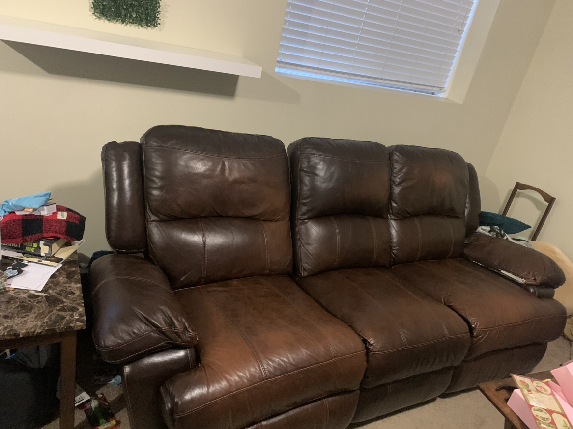 Leather couch 🥕 - photo 2