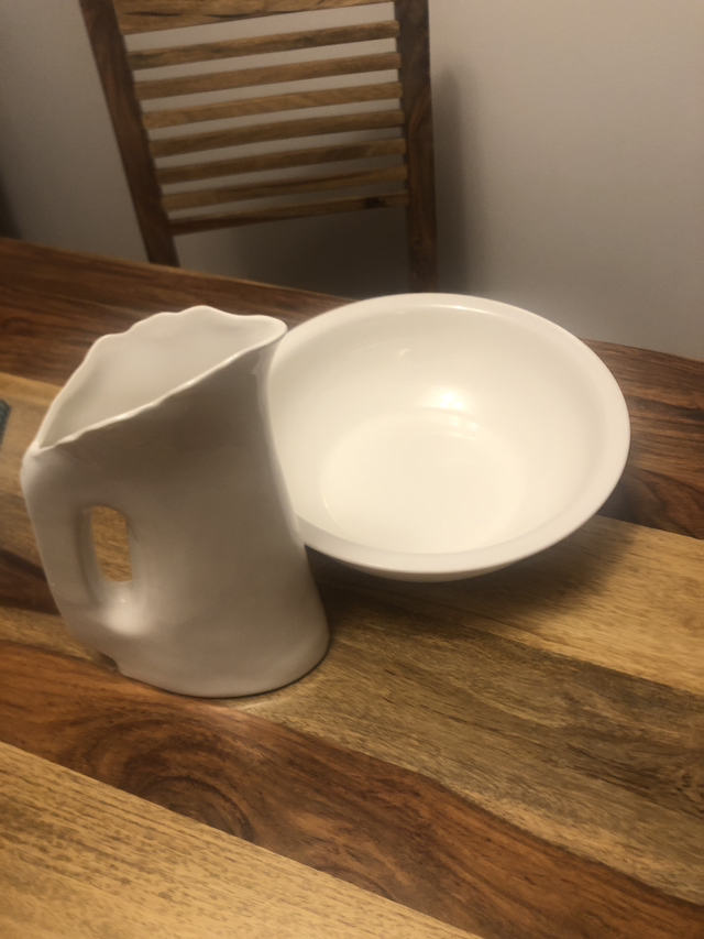 White sleek vase and large bowl - photo 4