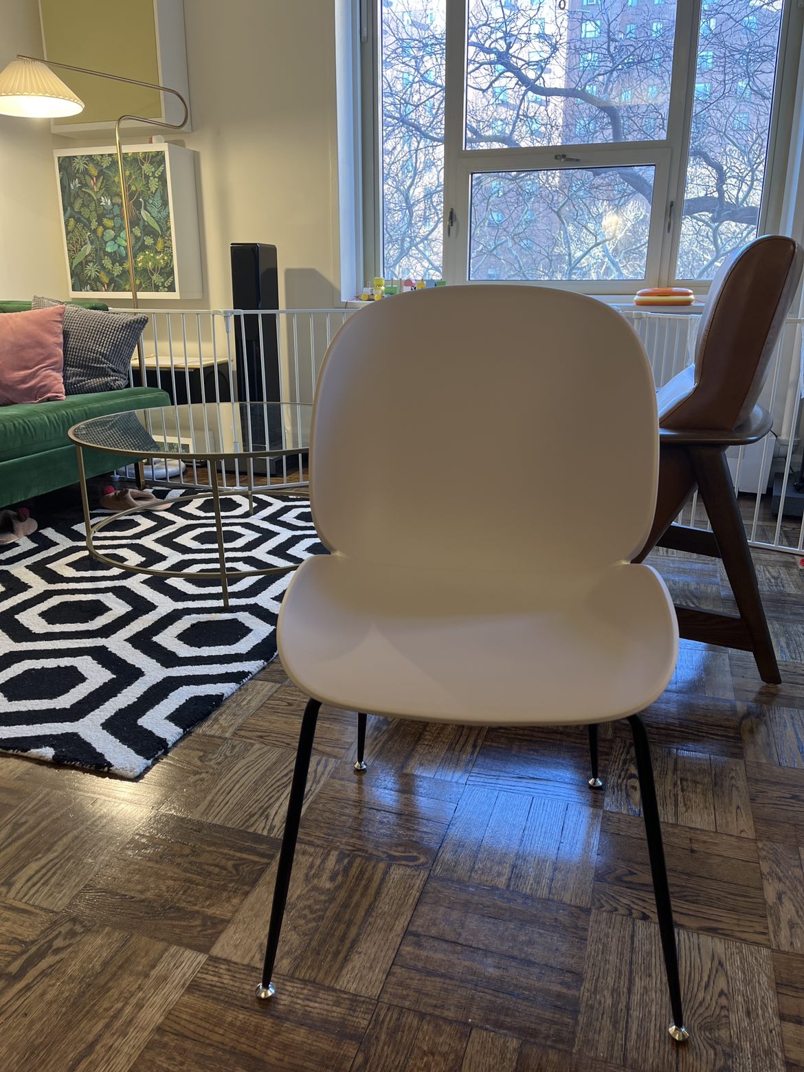 2 Dining chairs - mid century in white and violet