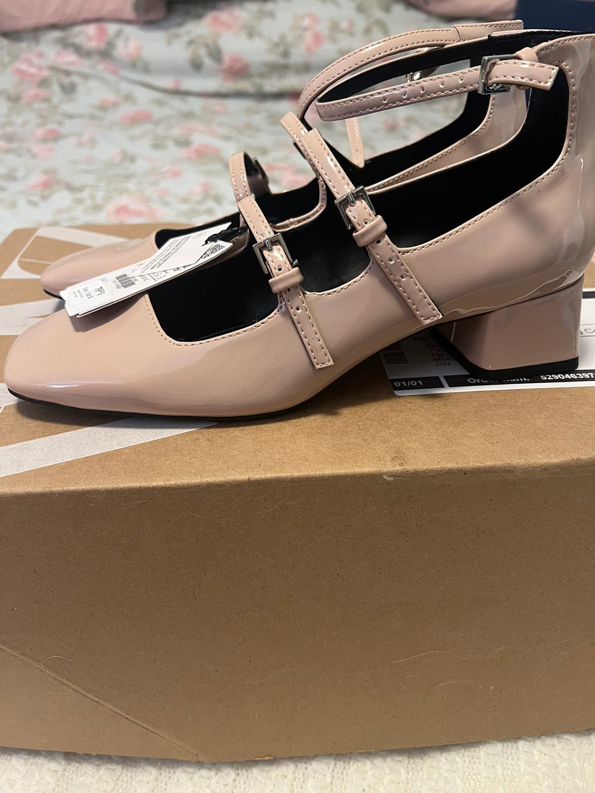 Mary Jane shoes Zara thumbnail