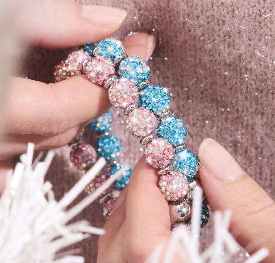 ✨✨Strawberry/Turquoise Chrystal Kikiballa Stretch Bracelets image indicator(2)