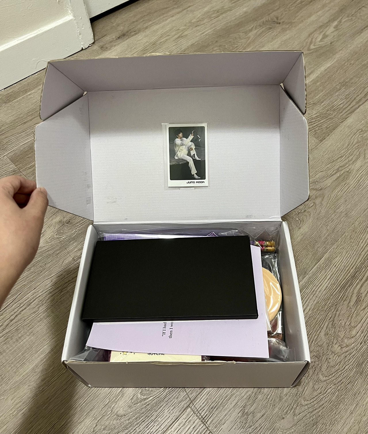MOVING SALE!!! BTS albums and Magazine Different Prices Part 4 - photo 3