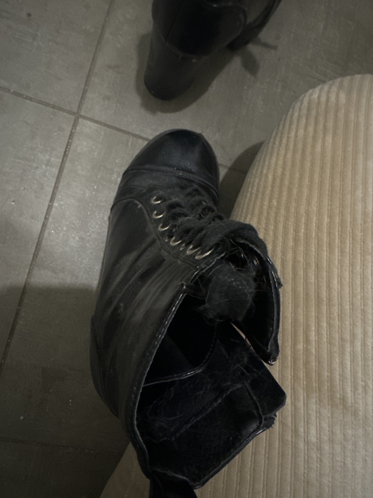 Black boot heels image indicator(2)