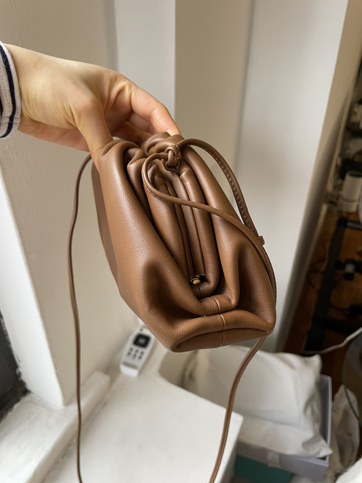 Bottega tan caramel leather pouch bag - photo 3