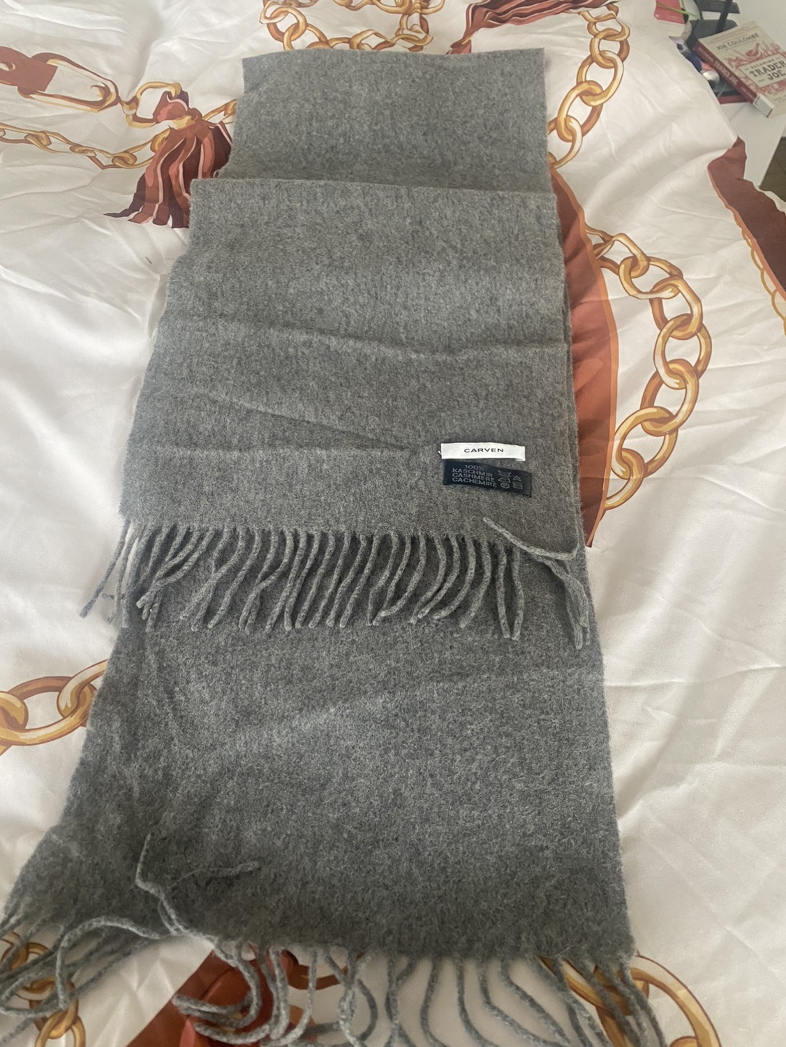 Carven 100% Cashmere Grey Scarf - photo 3
