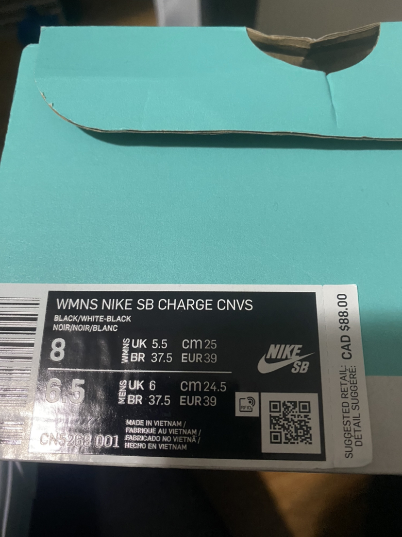 Nike women’s canvas
