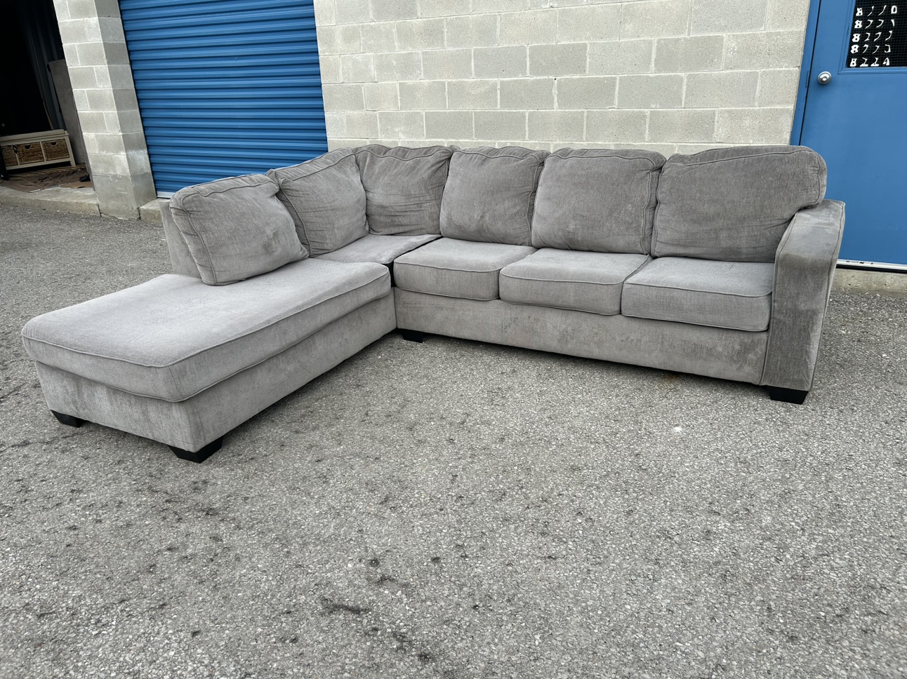 FREE DELIVERY• ASHLEY GREY MODERN LARGE SECTIONAL COUCH / SOFA - photo 3