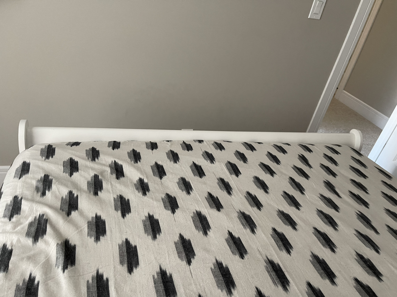 Queen bed frame - photo 3