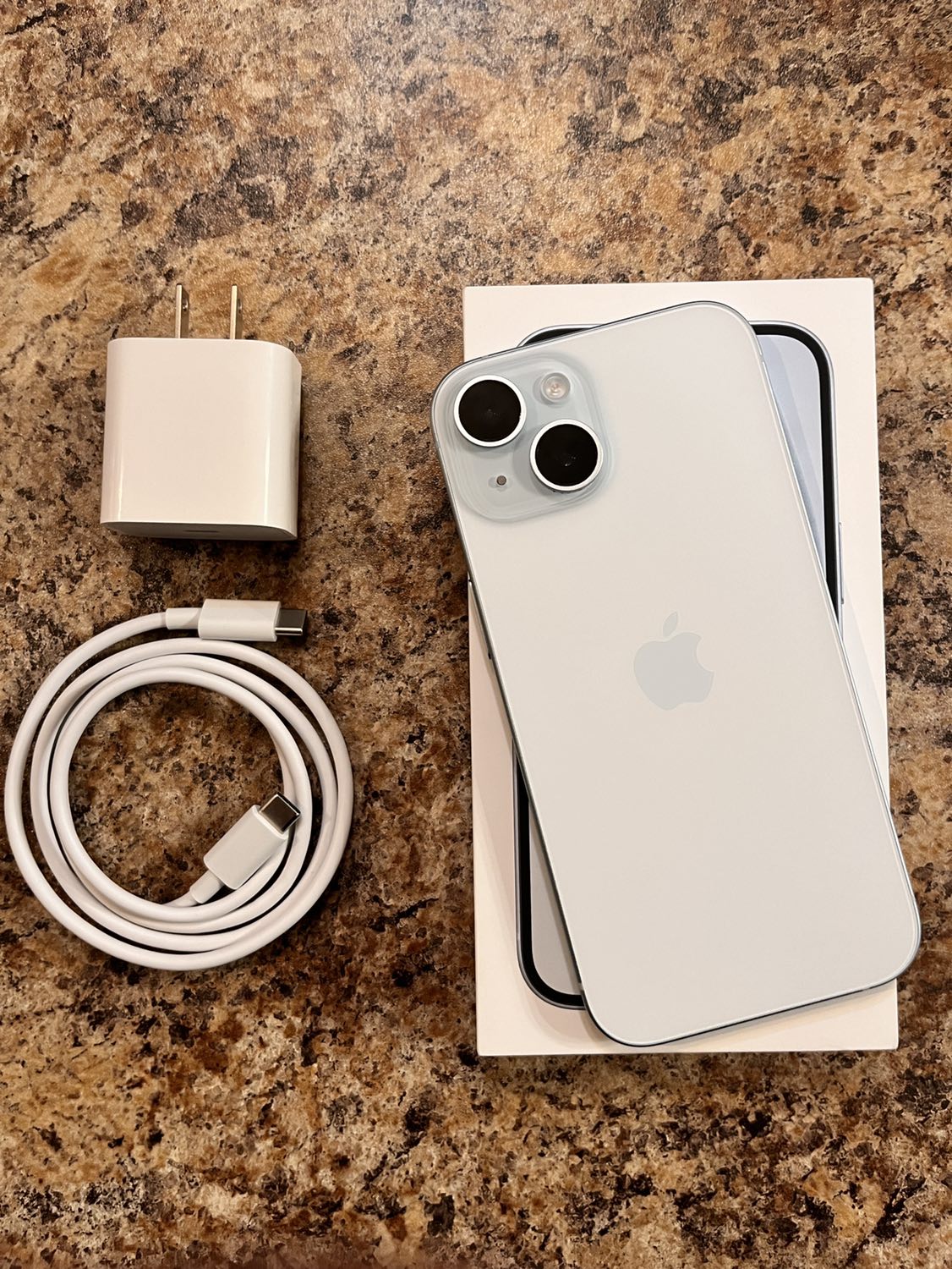 iPhone 15 - 128 GB