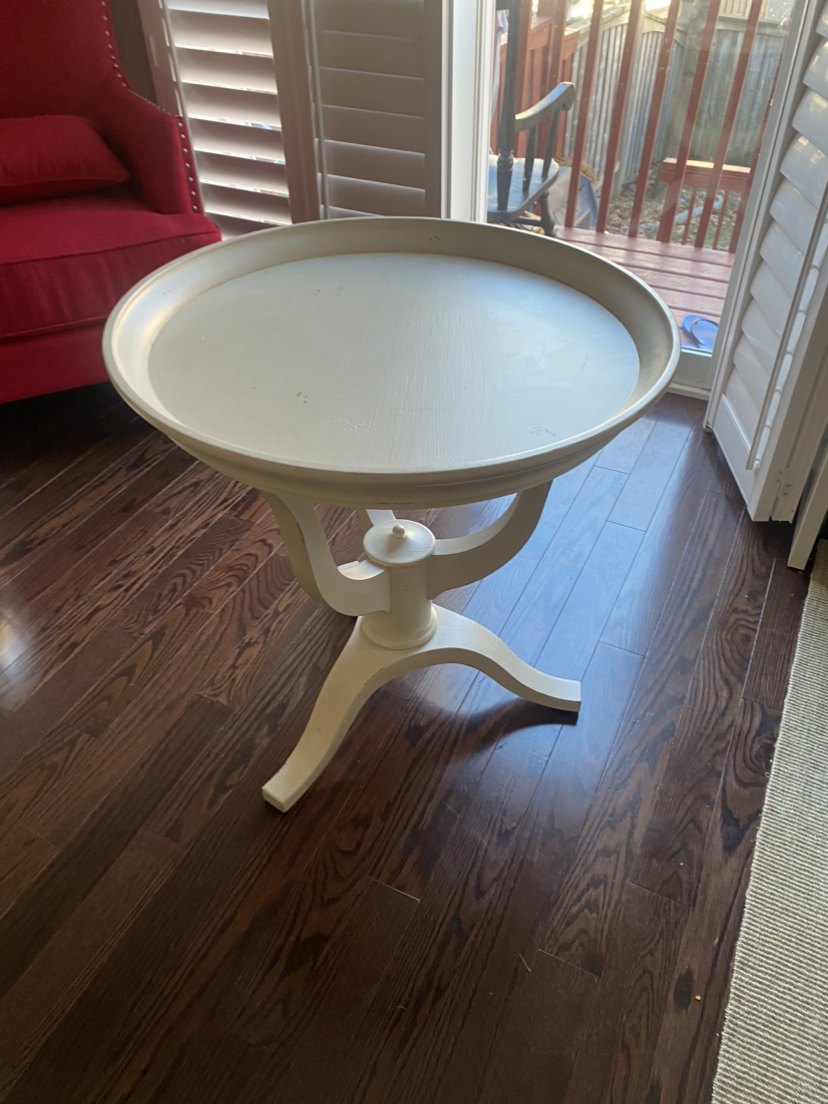 Bassett wooden coffee table - photo 2