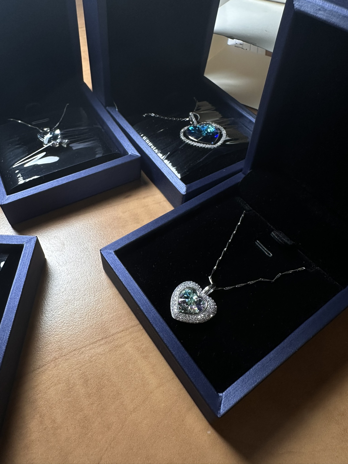 Swarovski necklaces for her - photo 3