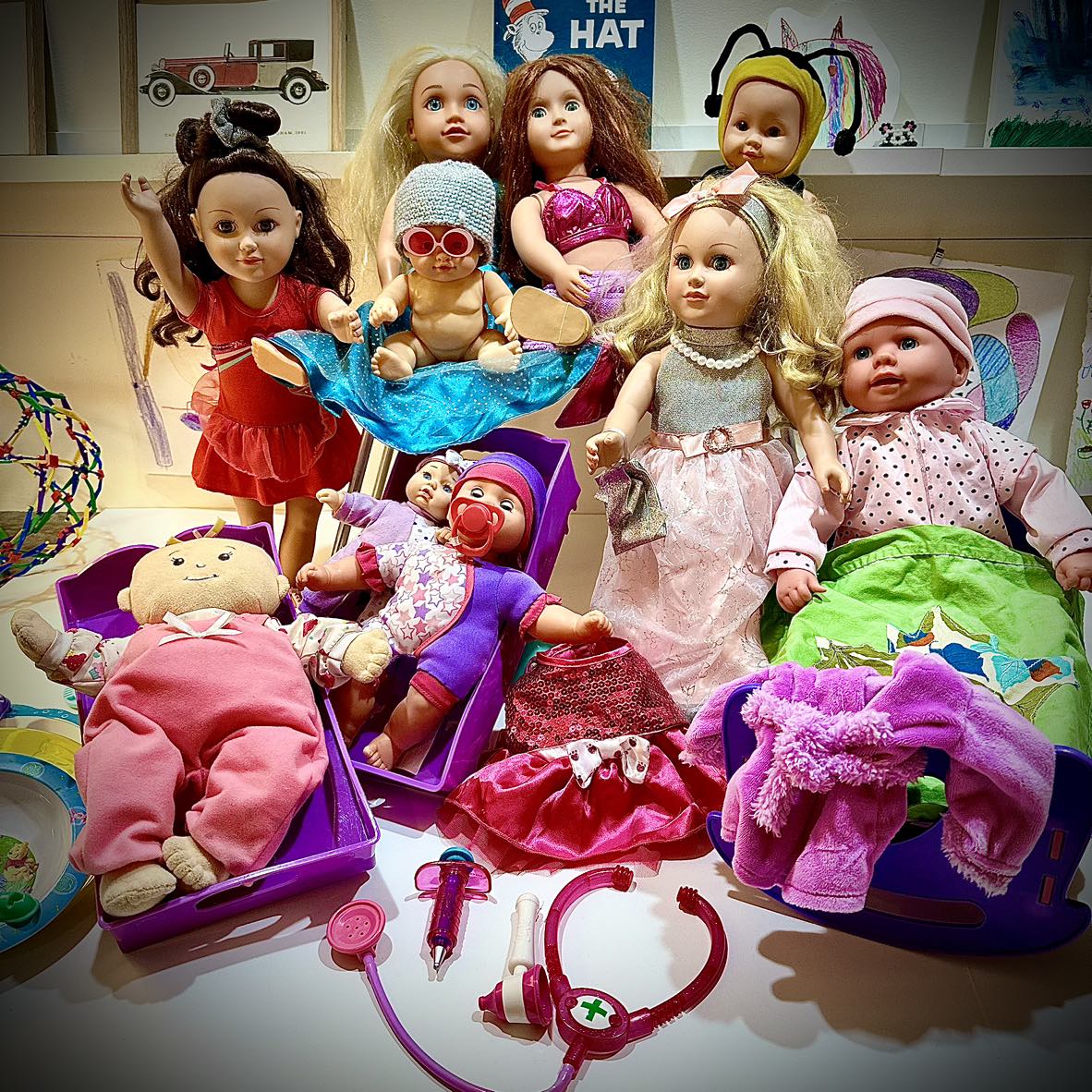 Collection dolls including 4 Our Generation dolls