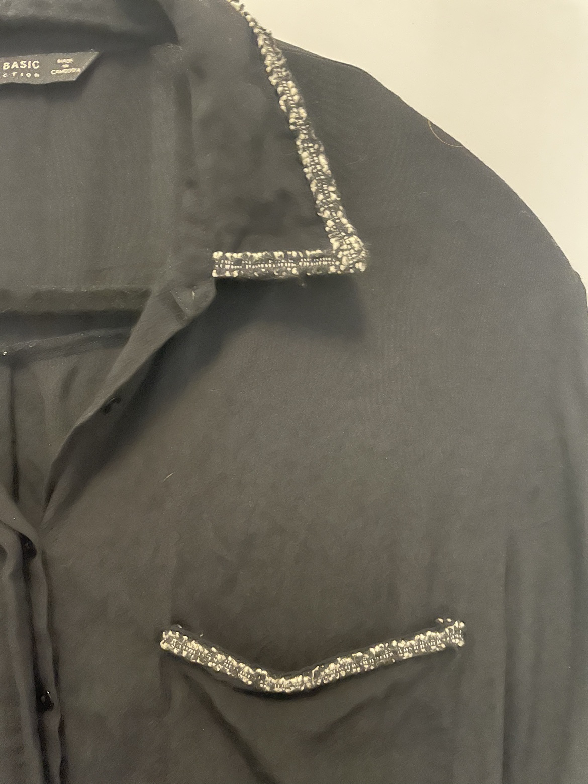 Black Zara blouse image indicator(3)