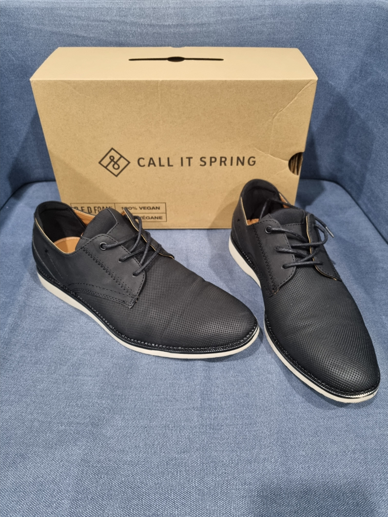 Call it Spring Men's Casual Shoes Like New! Size: Us 9