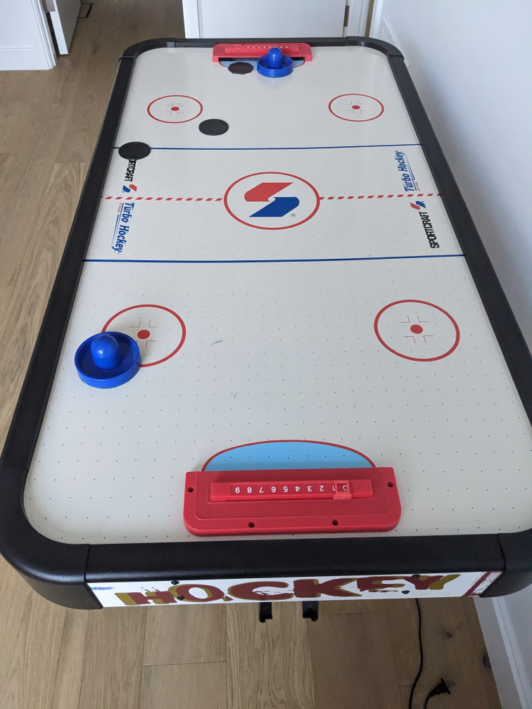 air hockey table. - photo 2