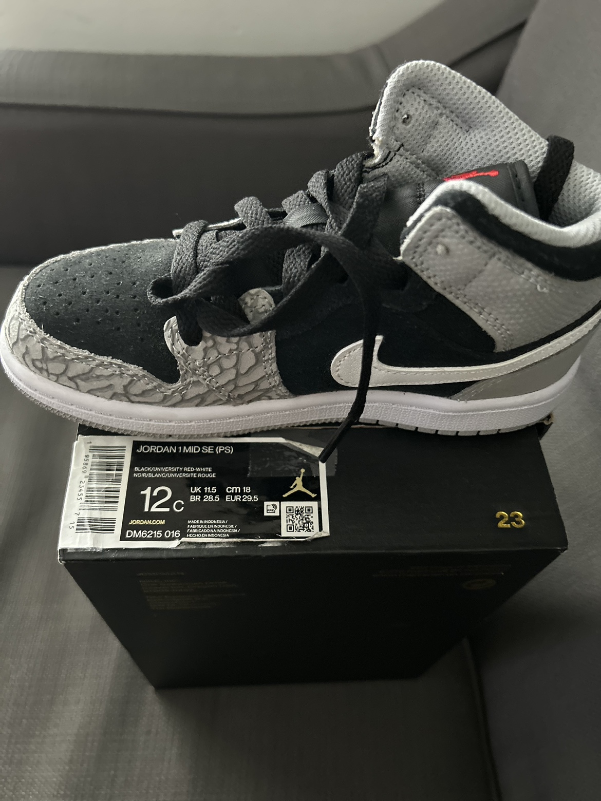 Jordan 1 Mid (Toddler 12c) thumbnail