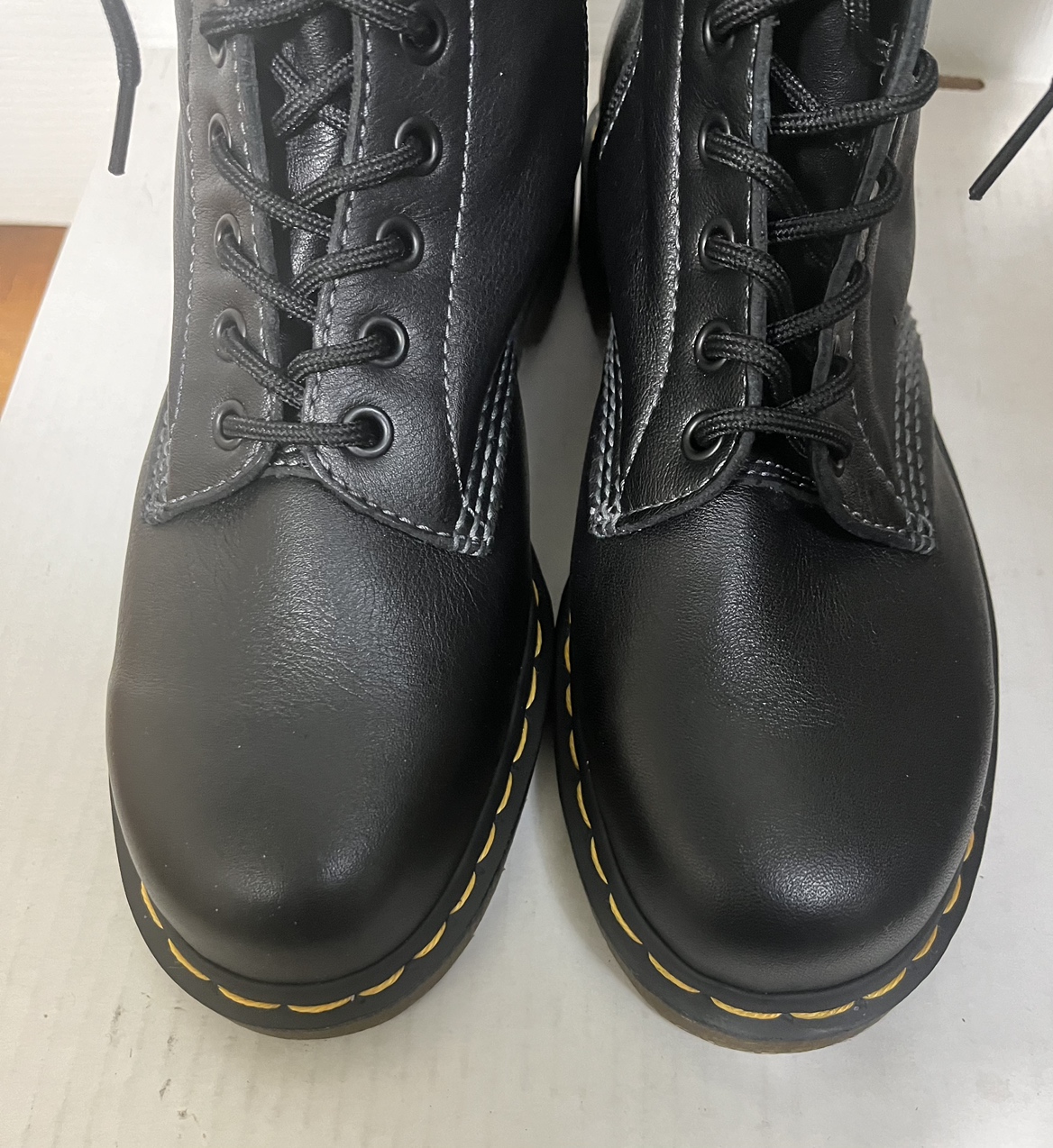 Women’s Dr. Martens  Leather Knee High Boots Black size 9 New image indicator(2)