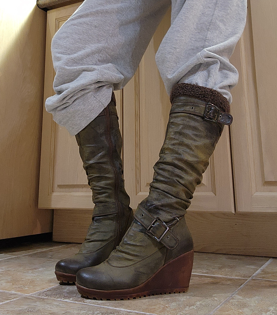 y2k wedge boots 🤎 image indicator(2)