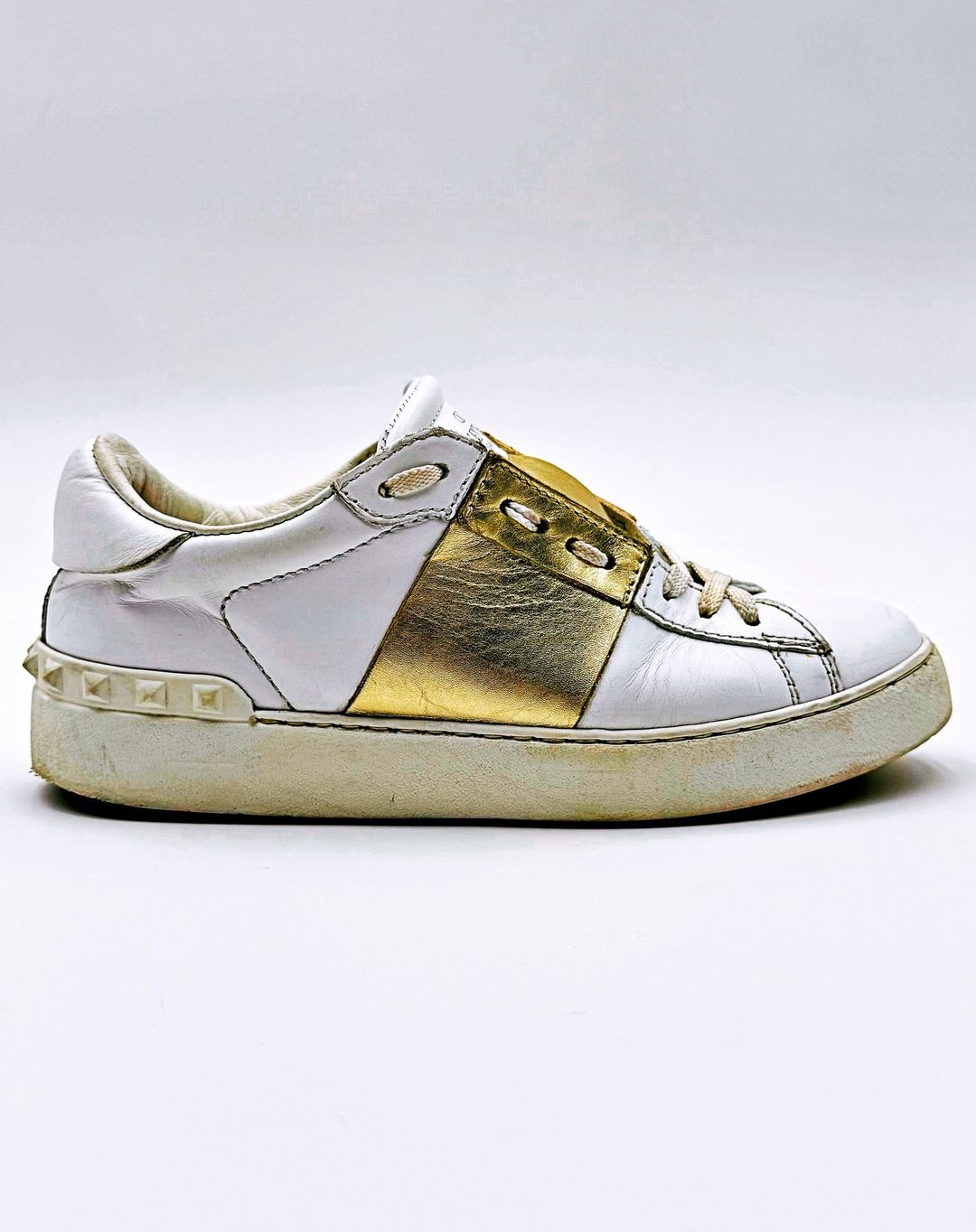 VALENTINO Rockstud Sneakers thumbnail