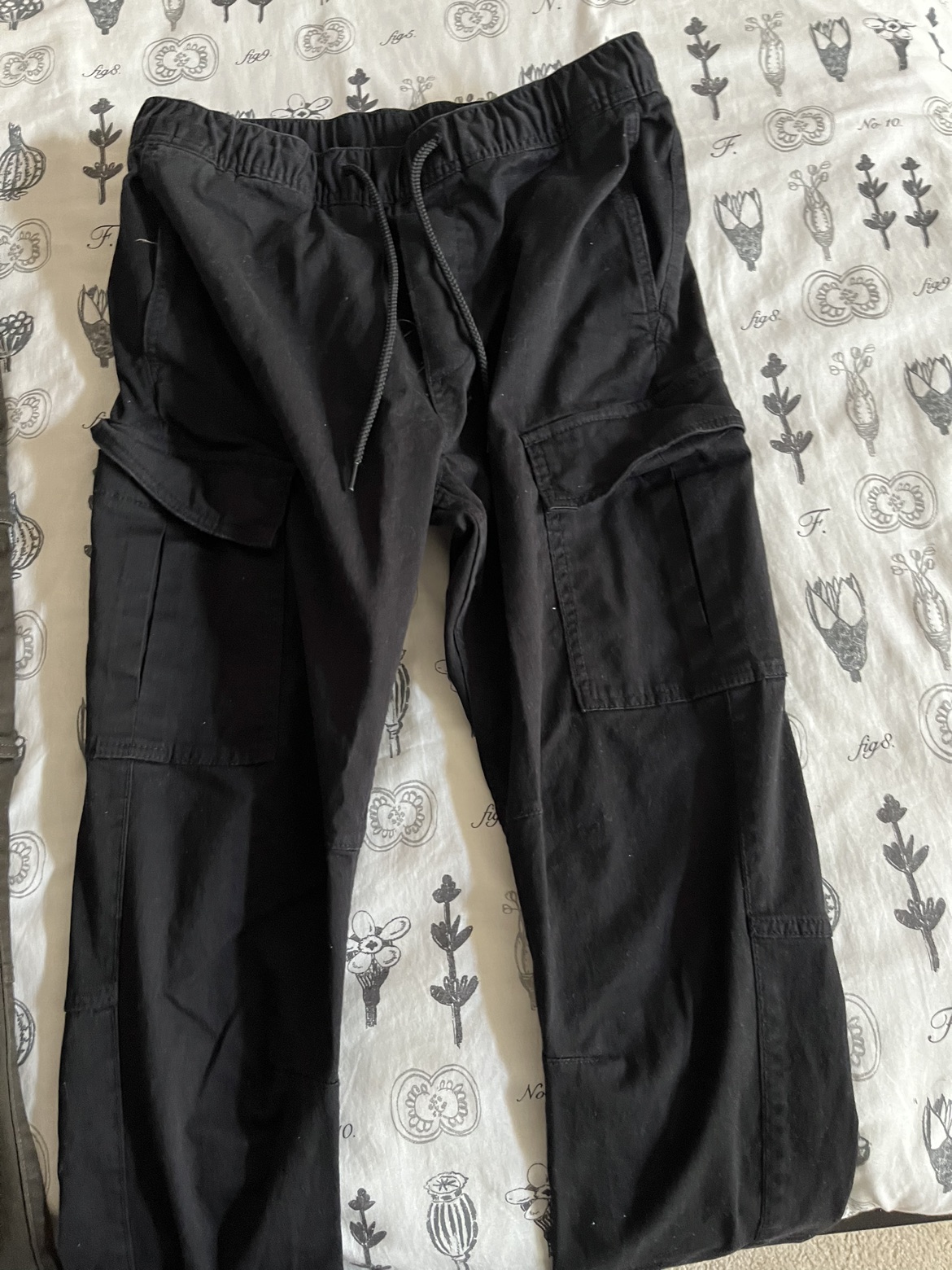 H&M Boys Cargo Pants NEW (Size US Small) image indicator(4)