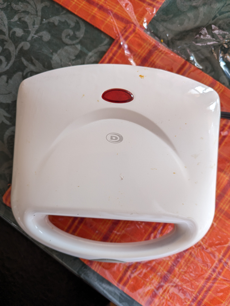 Sandwich maker