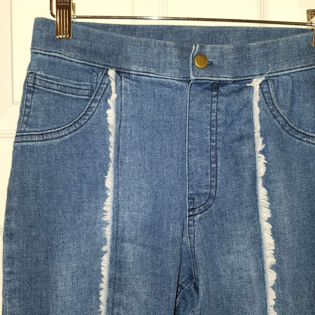 ZEZA B by HUE High Waist Frayed DENIM LEGGINGS # S image indicator(7)
