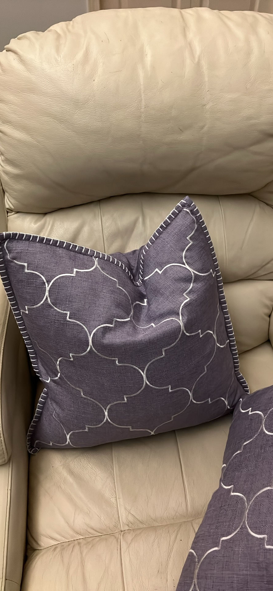2 Downfilled throw pillows 17” - photo 2