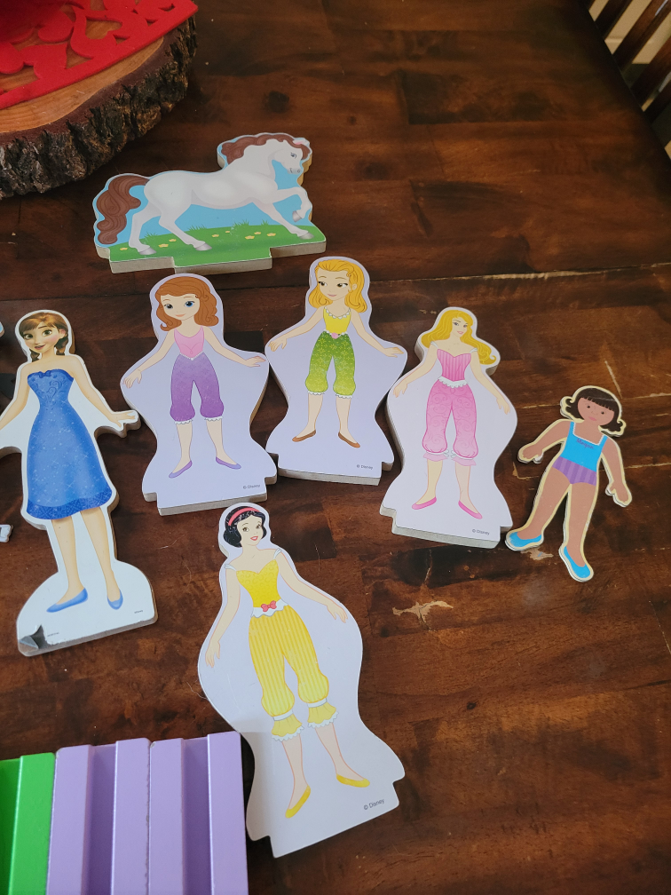 wood dress up dolls - photo 2