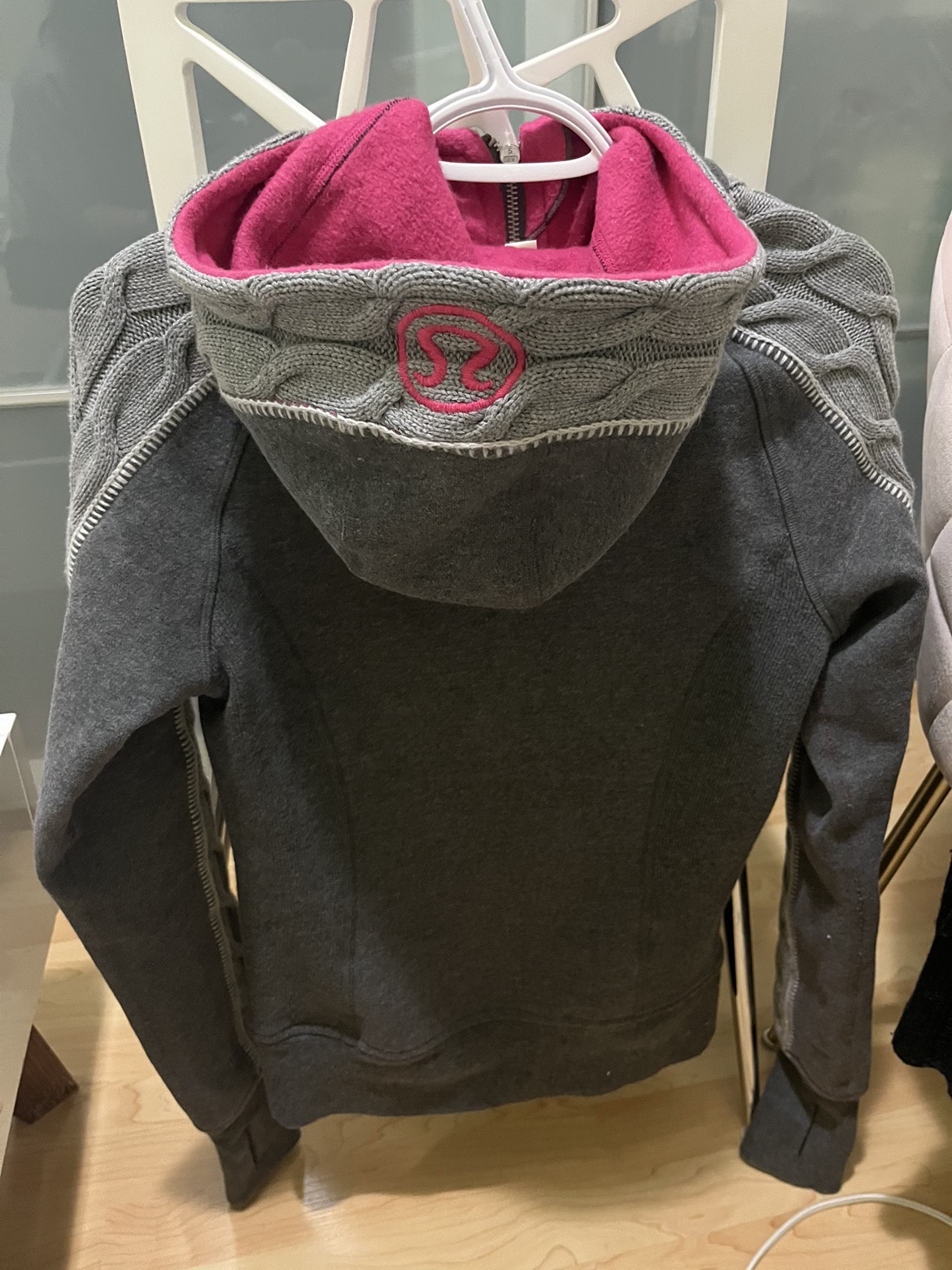 Lululemon Hoodie Size 4 image indicator(3)