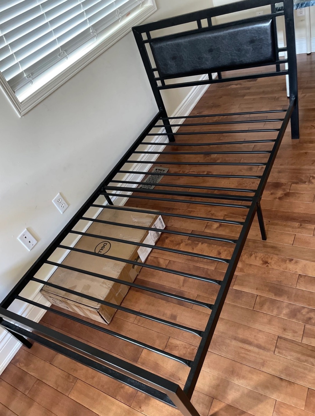 Single bed frame