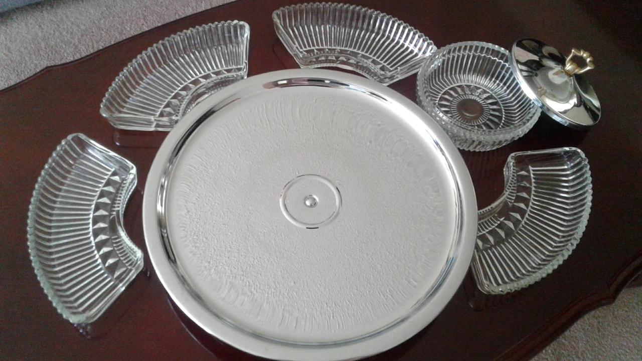 Vegetables and deep/Snacks Tray/Platter image indicator(5)