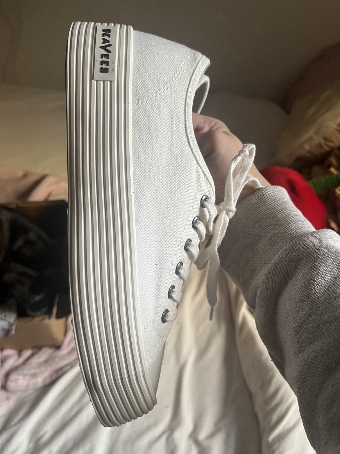 Brand new pair of white canvas platform shoes women’s 8 - photo 3