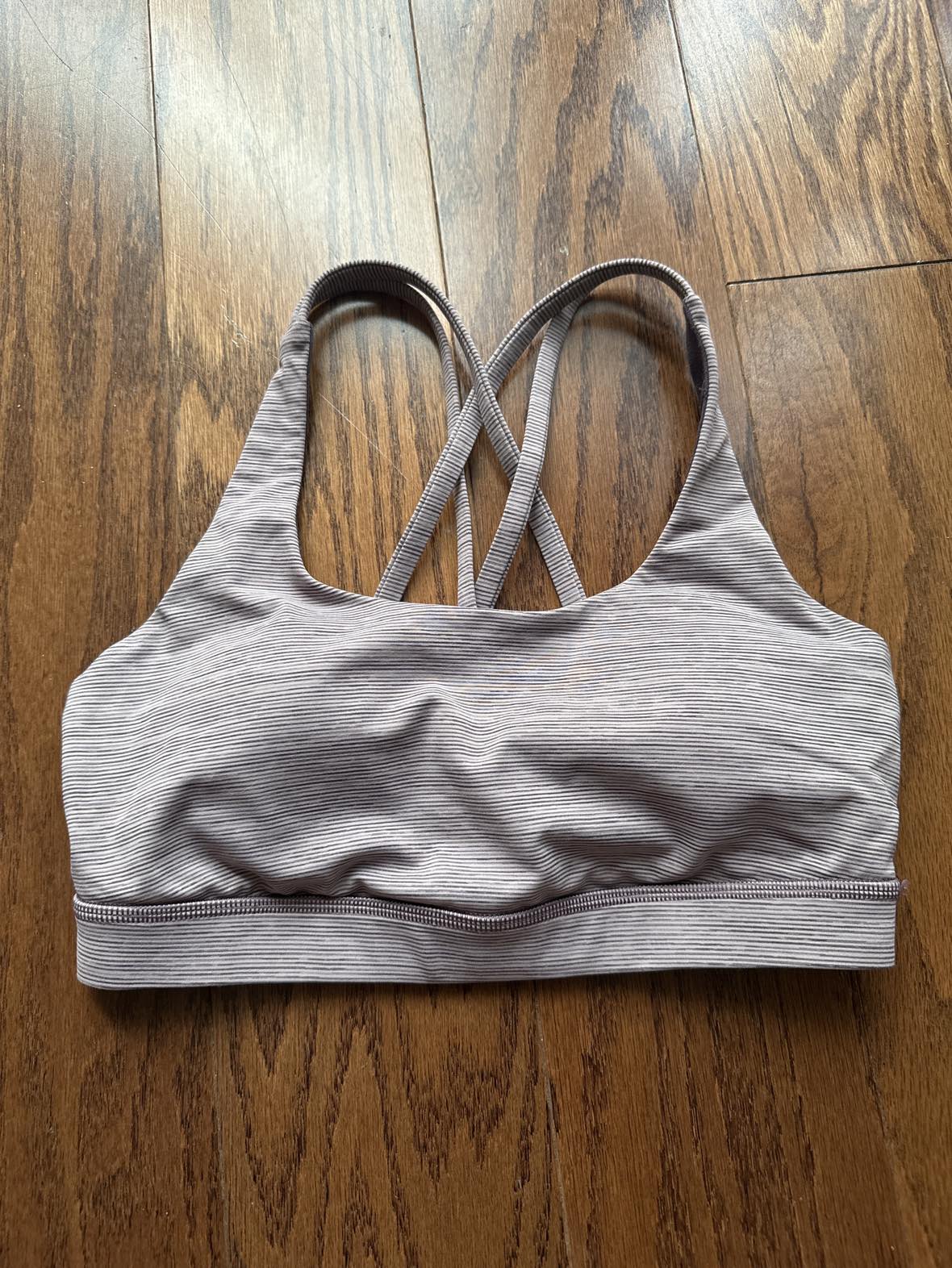 Lululemon sports bra thumbnail