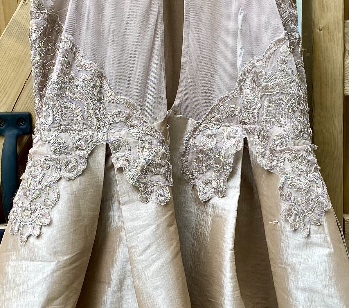 GRAD dress NWT Taffeta,sequins / formal/ party dress, size Med image indicator(3)