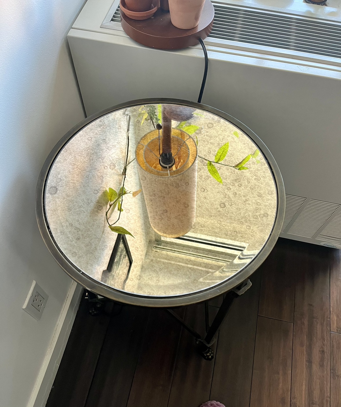 Brass and glass accent side table - photo 4