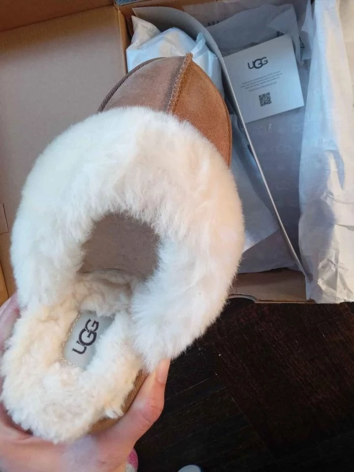 UGG K Cozy II Slippers thumbnail