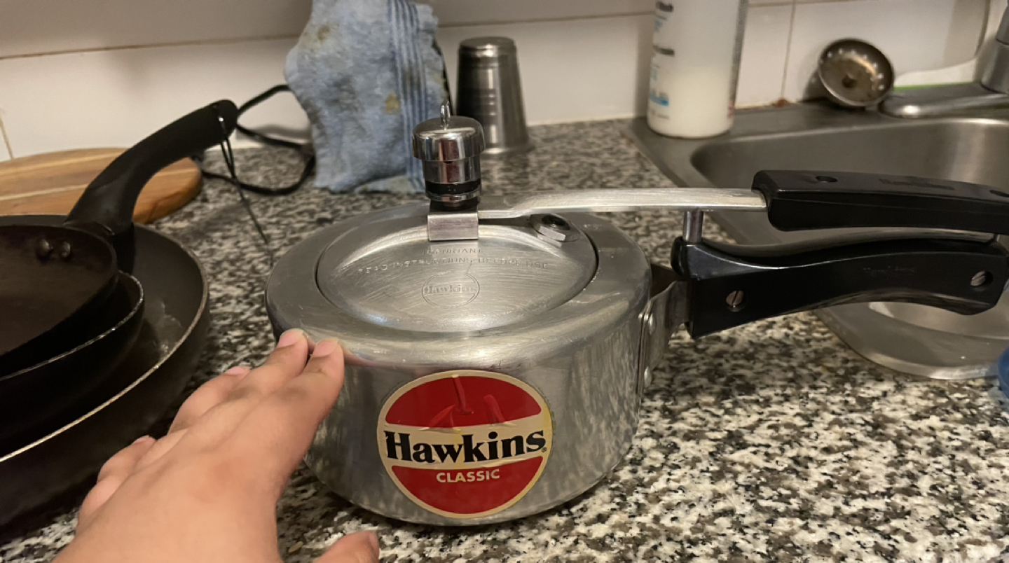 Hawkins pressure cooker